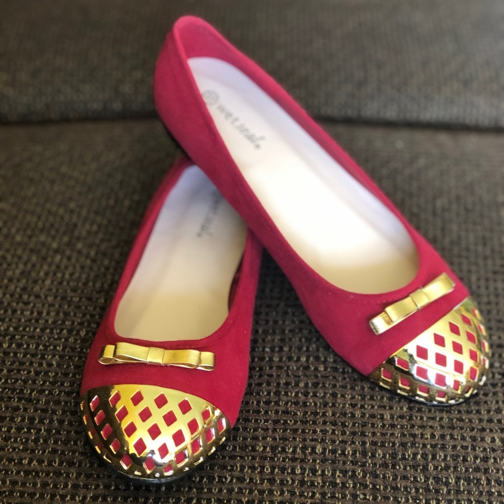 Wet Seal ballet flats faux suede red/gold